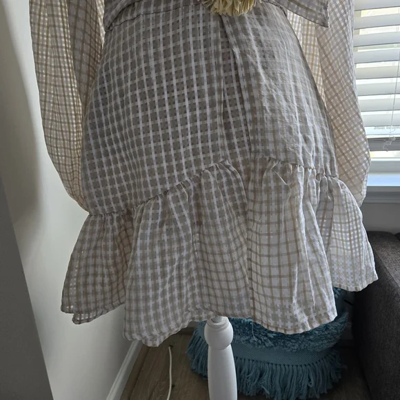 MISSGUIDED Size 6 Tall White&Cream Plaid V-Neck Dress, Wide Belt Straw Accent - Picture 6 of 12